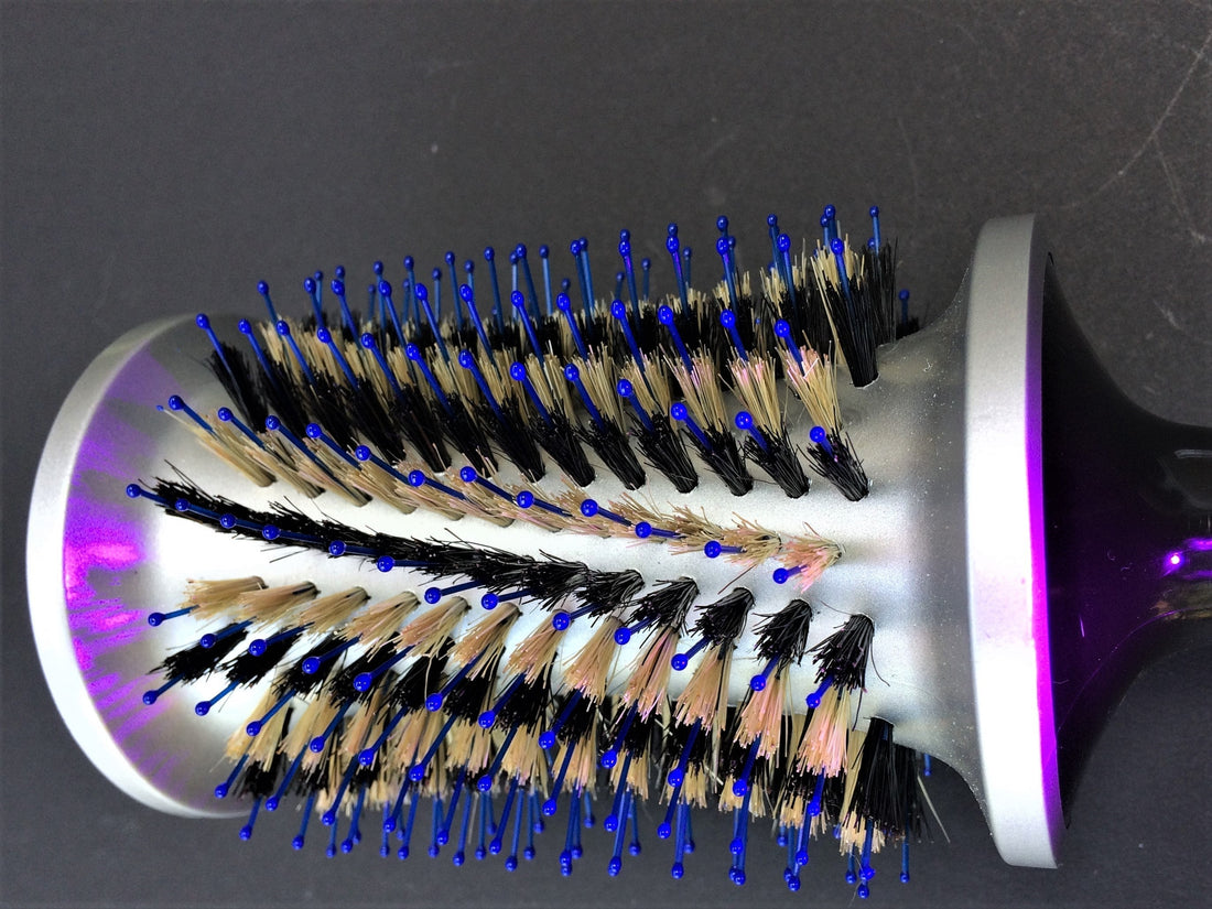 Image of 3D BRISTLE PATTERN® on a HOTHEADS SPEED BRUSH.